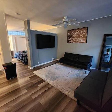 Blue Shark *W7* @ Montrose 1Br Private King Loft Lägenhet Houston Exteriör bild